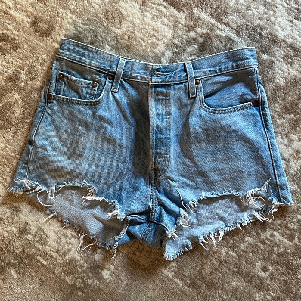 High Waisted Levi Shorts